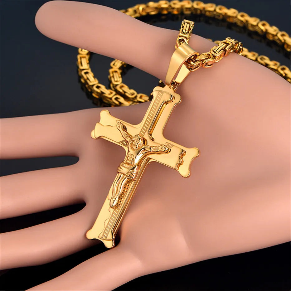 GLD Cross necklace